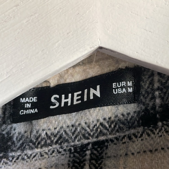 Plaid Shacket  size M - Picture 6 of 8